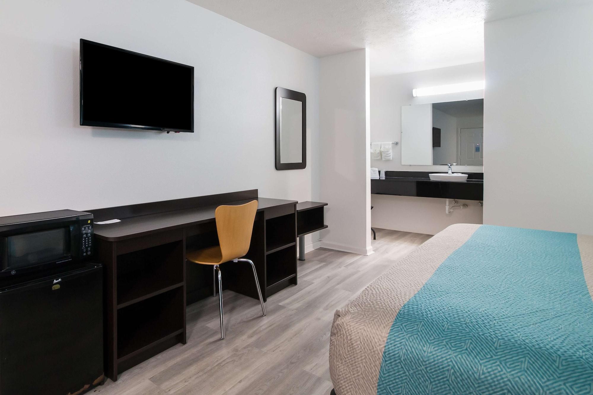 Motel 6-Metropolis, Il Dış mekan fotoğraf